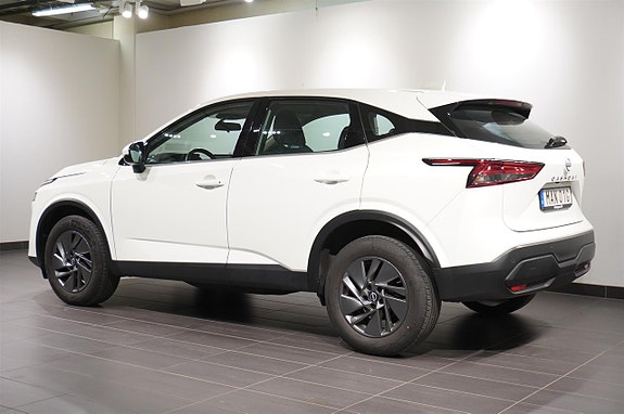 Nissan Qashqai 2 of 2