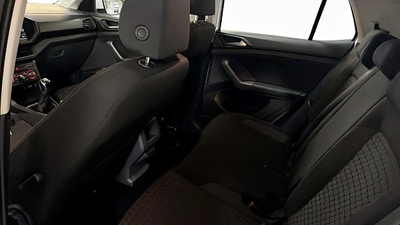 Volkswagen T-Cross 11 of 12