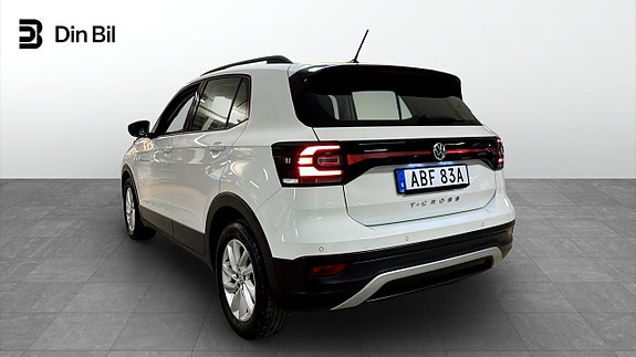 Volkswagen T-Cross 3 of 12