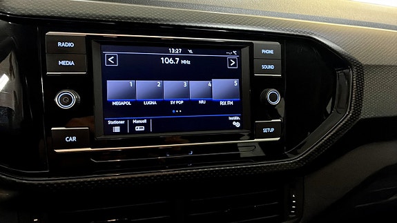 Volkswagen T-Cross 9 of 12