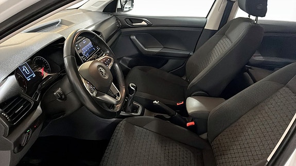Volkswagen T-Cross 8 of 12