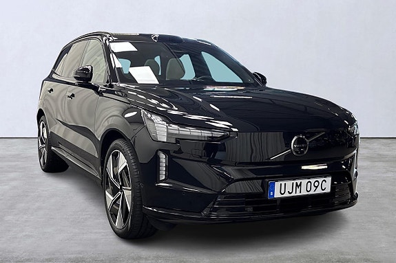 Volvo EX90 6 of 26