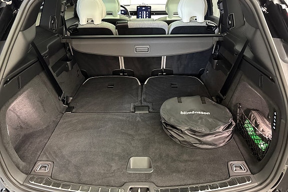 Volvo EX90 16 of 26