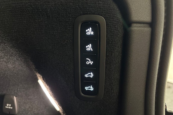 Volvo EX90 18 of 26