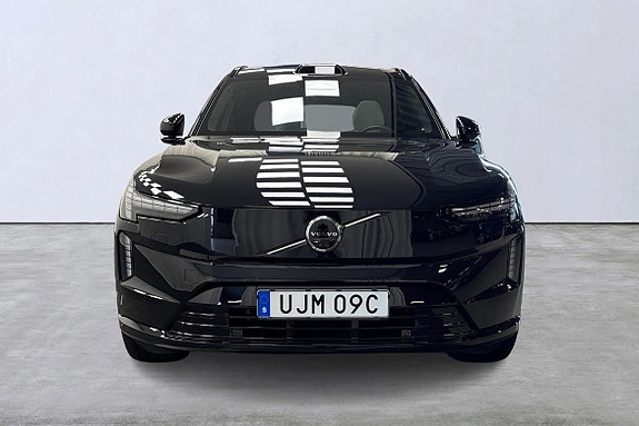 Volvo EX90 7 of 26