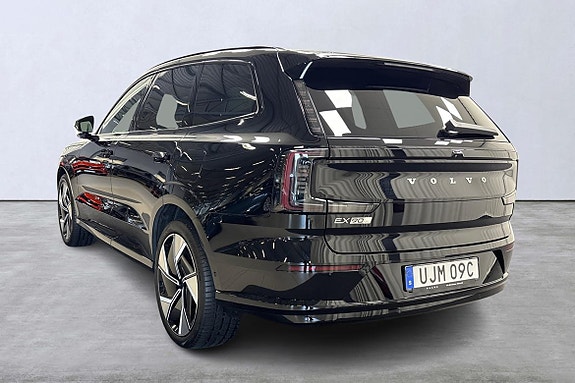 Volvo EX90 3 of 26