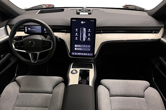 Volvo EX90 9 of 26