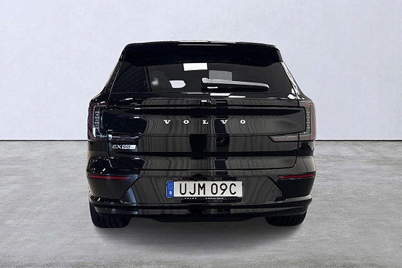 Volvo EX90 4 of 26