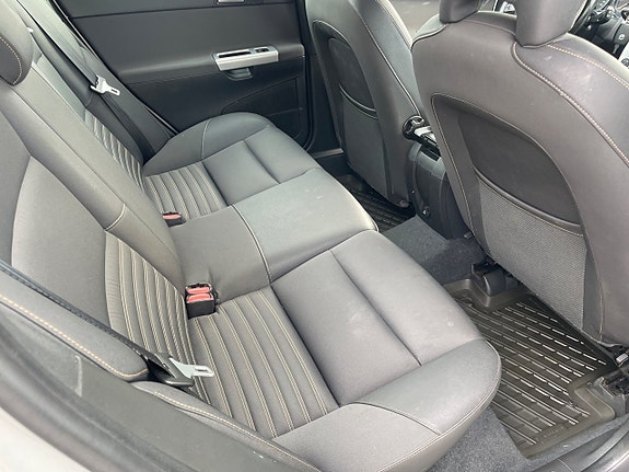 Volvo V50 10 of 14