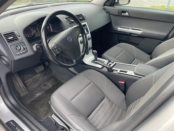 Volvo V50 8 of 14