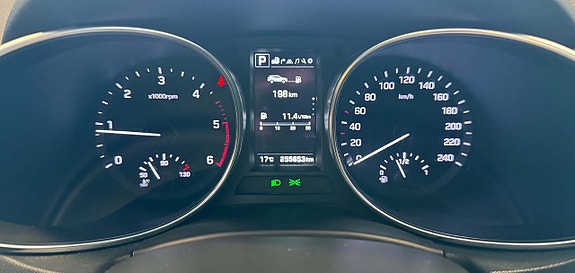 Hyundai Santa Fe 21 of 25