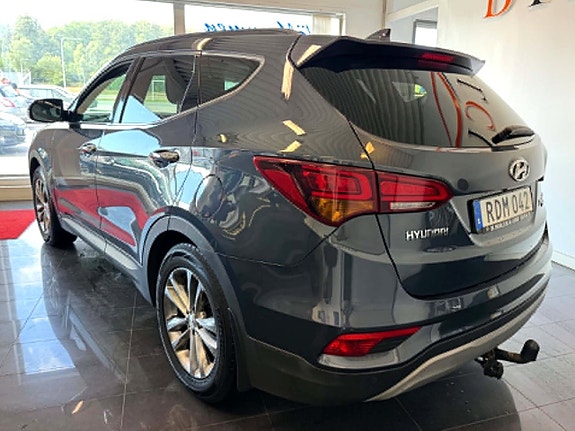 Hyundai Santa Fe 4 of 25