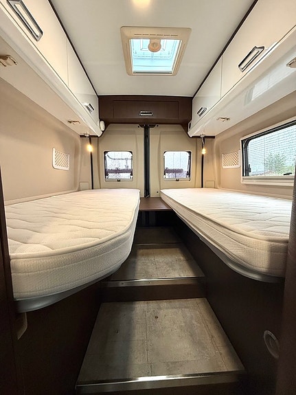 Karmann Davis 620 19 of 26