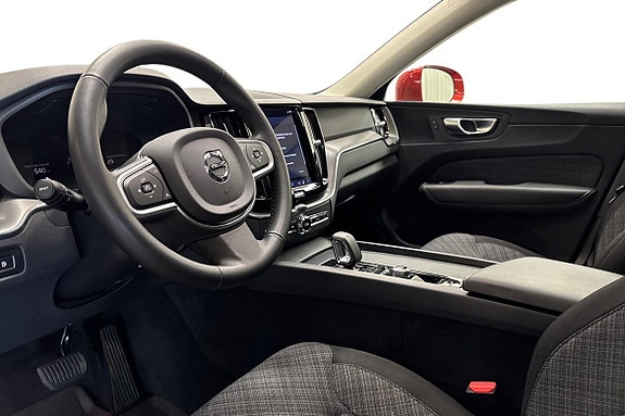 Volvo XC60 8 of 27