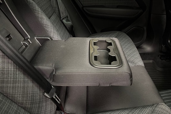 Volvo XC60 16 of 27