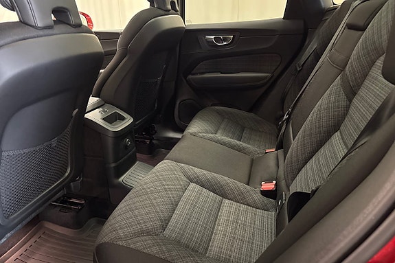Volvo XC60 15 of 27