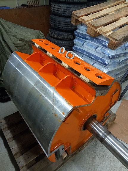 Product image 1 of 2