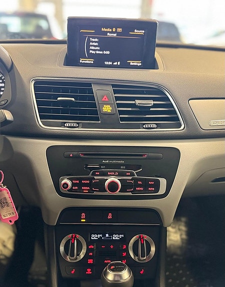 Audi Q3 13 of 14
