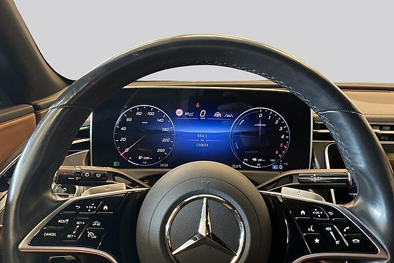 Mercedes-Benz E300 de 10 of 20