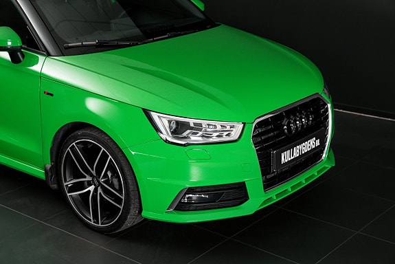 Audi A1 2 of 22