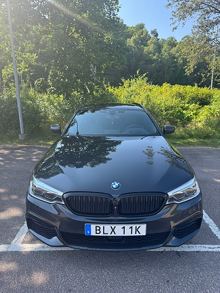 BMW 520d 2 of 13