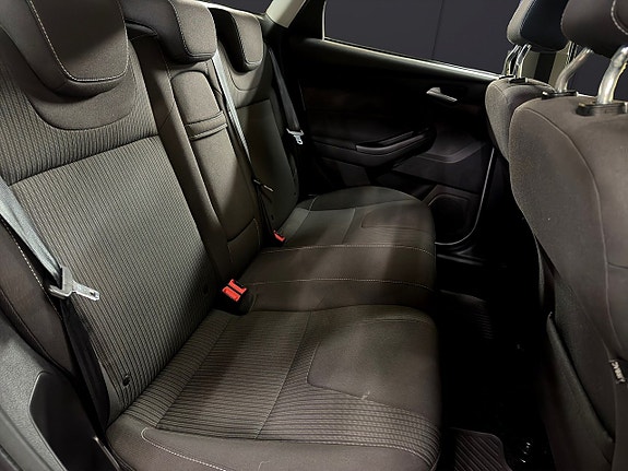 Ford Focus 19 of 27