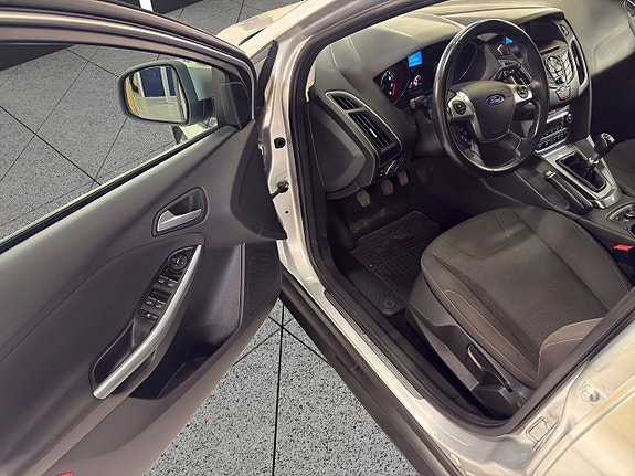Ford Focus 14 of 27