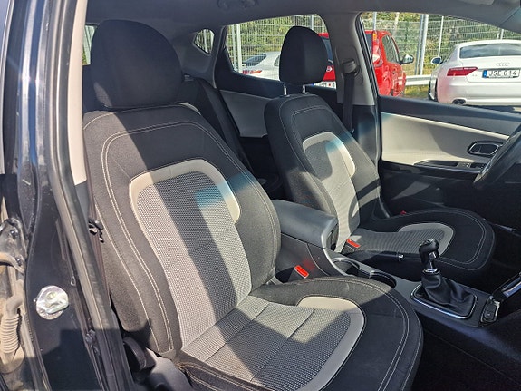 Kia Ceed 12 of 19
