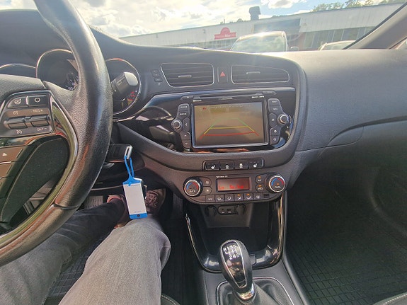 Kia Ceed 9 of 19
