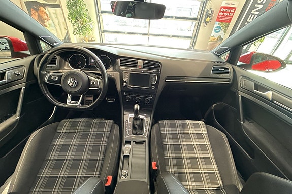 Volkswagen Golf I 11 of 26