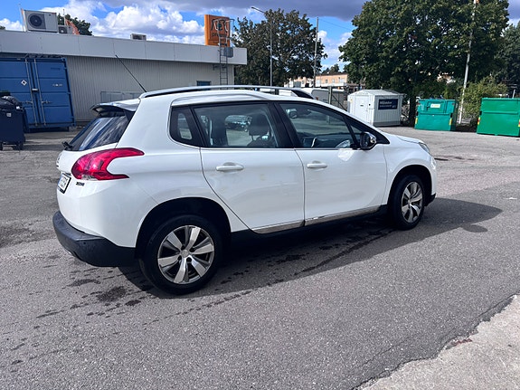Peugeot 2008 3 of 4