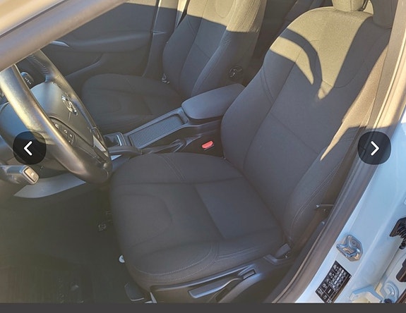 Volvo V40 3 of 7