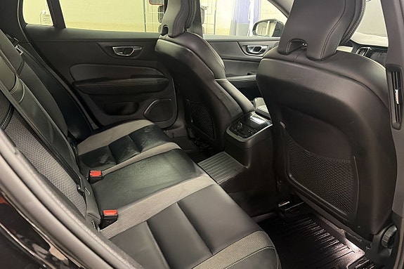 Volvo V60 10 of 22