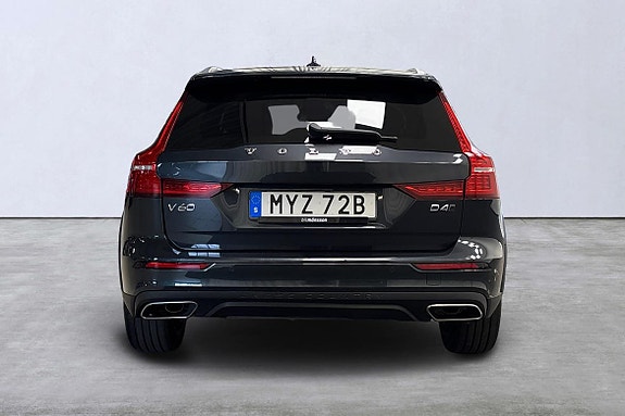 Volvo V60 Cross Country 4 of 27