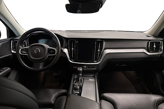 Volvo V60 Cross Country 9 of 27