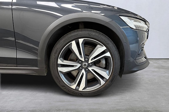 Volvo V60 Cross Country 20 of 27