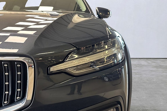 Volvo V60 Cross Country 26 of 27