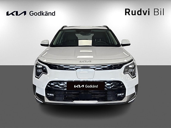 Kia Niro 2 of 15