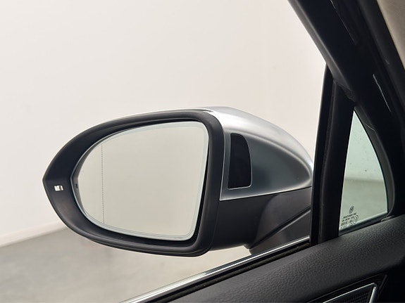 Volkswagen Passat Alltrack 28 of 30