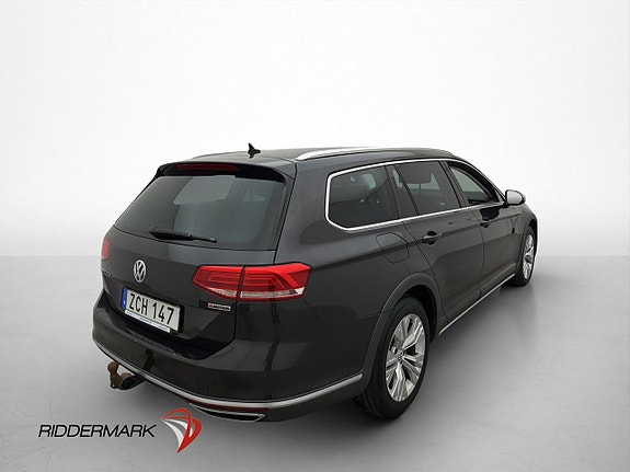 Volkswagen Passat Alltrack 8 of 30