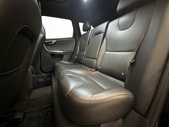 Volvo XC60 21 of 30