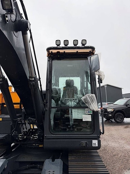 Hyundai HX140AL 5 of 9