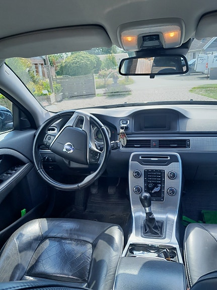 Volvo XC70 4 of 8