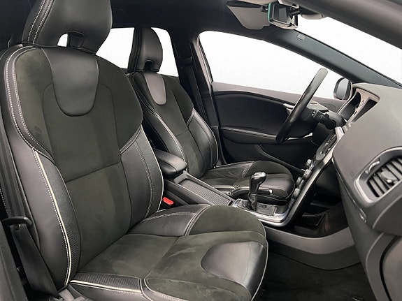 Volvo V40 9 of 26