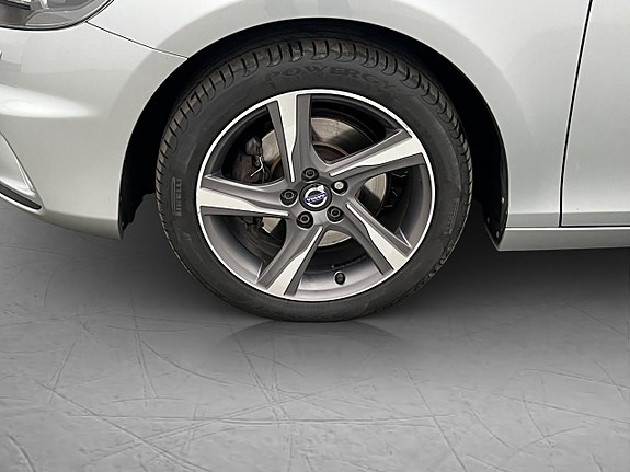 Volvo V40 23 of 26