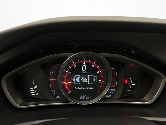 Volvo V40 16 of 26