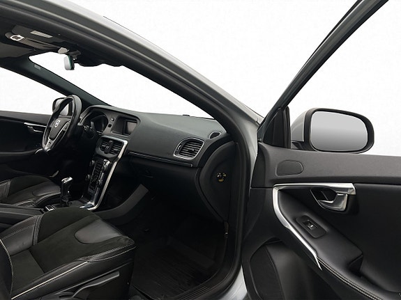 Volvo V40 10 of 26