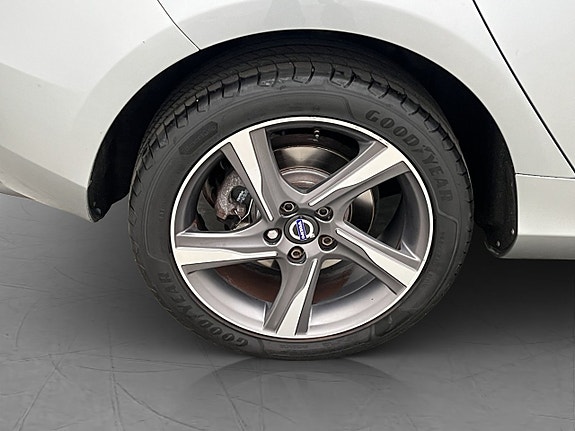 Volvo V40 25 of 26