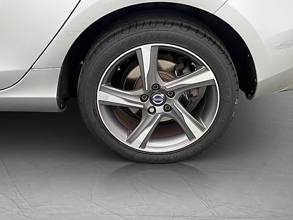 Volvo V40 24 of 26