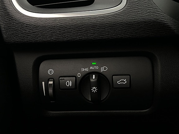 Volvo V40 22 of 26